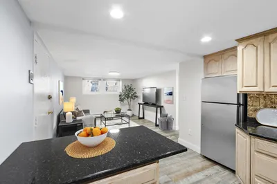 365 Faneuil St #4 1