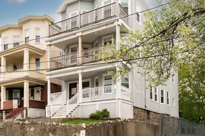 17-19 Dyer Ave 1
