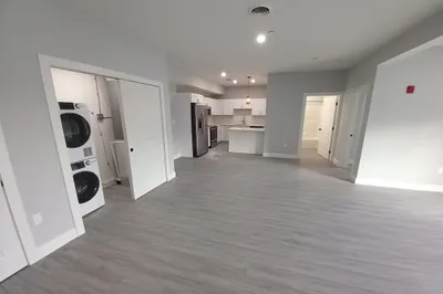 247 Washington #18