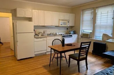 45 Ashford St #8