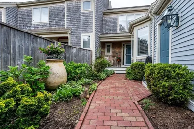 132 Kates Path #132 1