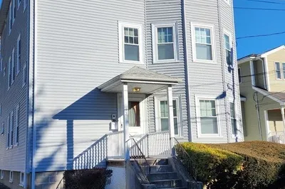 12 Saint James Ave #3