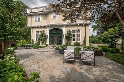11 Thissell St #1