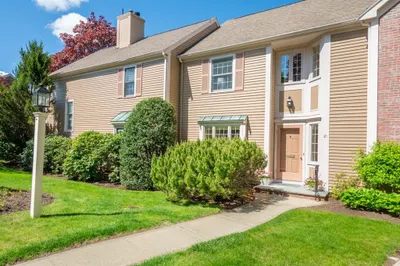 21 Oakland Ave #21