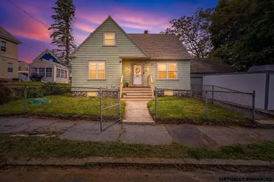 22 Lippold Street 1