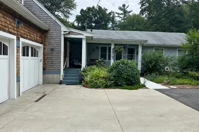 133 S Pickens St 1
