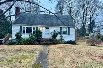49 Eastview Rd 1