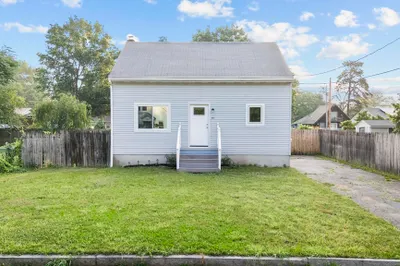 49 Sylvester St