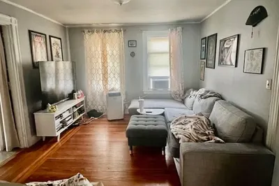 7 Taylor St #3