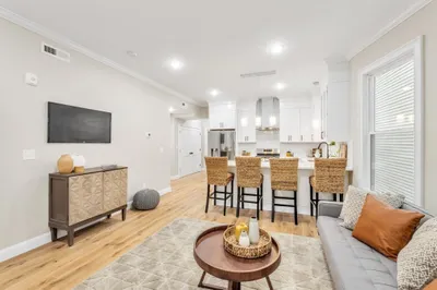 13 Monmouth St #2