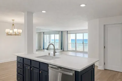 66 Glades Road #5 1