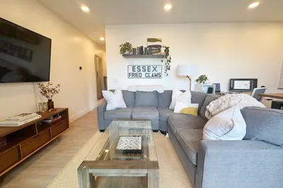 277 Border Street #402 1