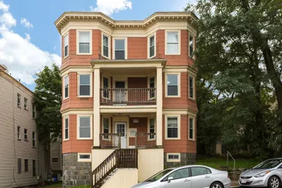 10 Winter St #3 1