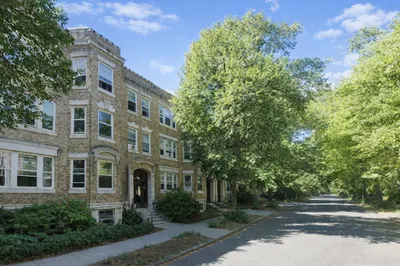 8 Euston St #5 1