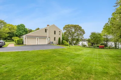 376 Flint St 1