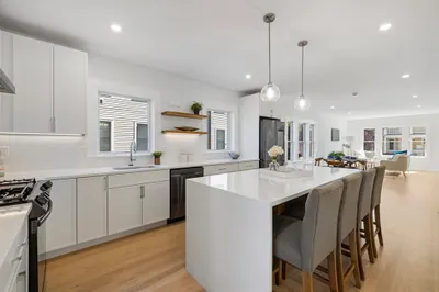 37 Seven Pines Ave #37 1