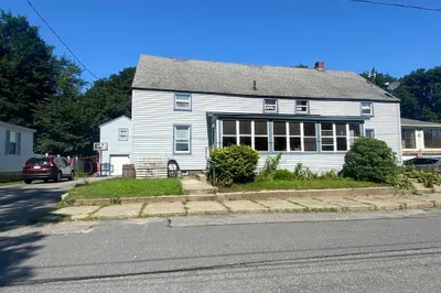 142-146 West St