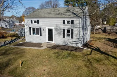 16 Kings View Rd