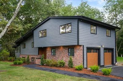 225 W Plain St 1