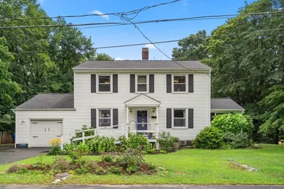 6-a Upper Beacon Street
