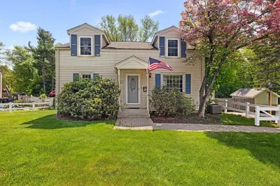 49 Kings Grant Rd 1