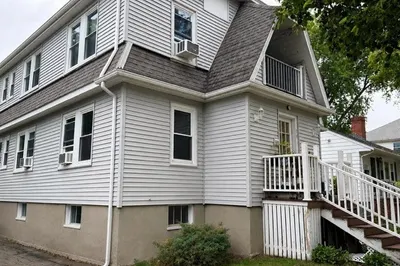 39 Brook Rd #1L