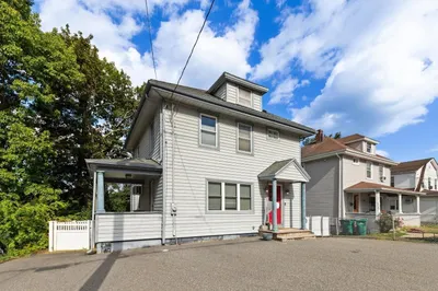 223 Linwood St 1