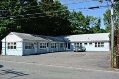 352 Main St #10