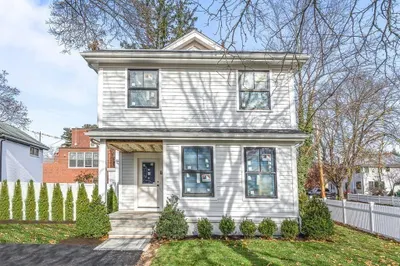 16 Wellesley Ave #1 1