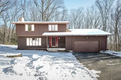 49 Glasgow Dr