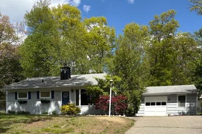 3 Crestwood Ave