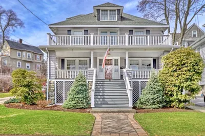 105 Walton Park