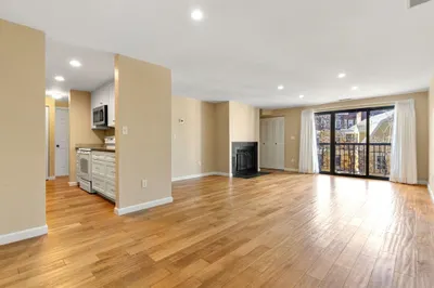1600 Massachusetts Ave #406