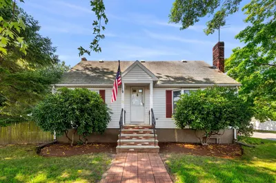 11 Rainbow Rd