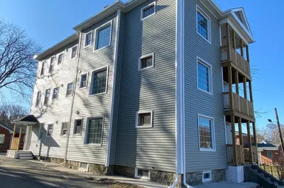 86 Houghton St 1