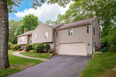 7 Jacqueline Ln