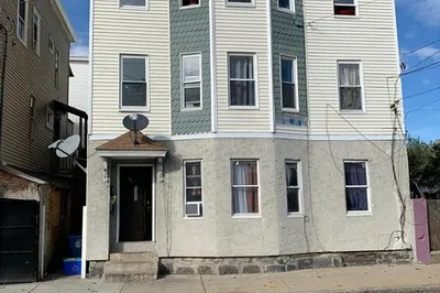 133 Myrtle St