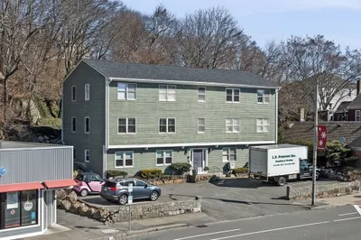 384 Main St #1