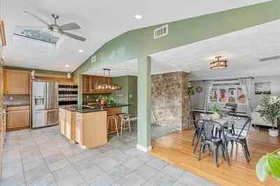 1 Mitchell Ln