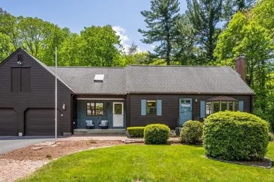 26 Strobus Ln
