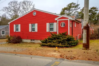 102 Lake Dr 1