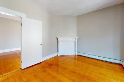 40 Mozart St #3