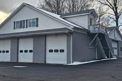 69 Ware Rd 1