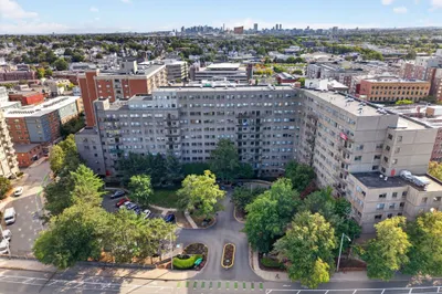 99 Florence St #220 1