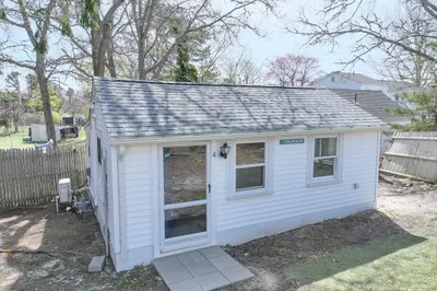 9 Bells Neck Rd #4 1