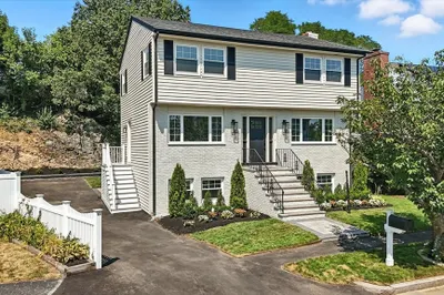 16 Mammola Way 1