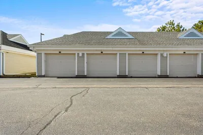 10 Seaport Drive #14G 1