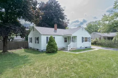 49 Mallowhill Rd