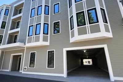 207 Tudor Street #304 1
