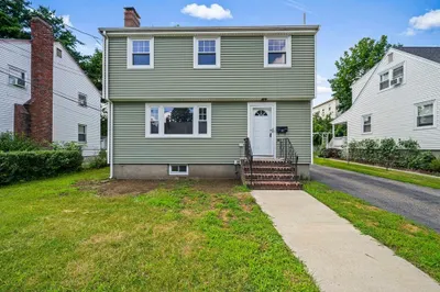 28 Hartlawn Rd 1